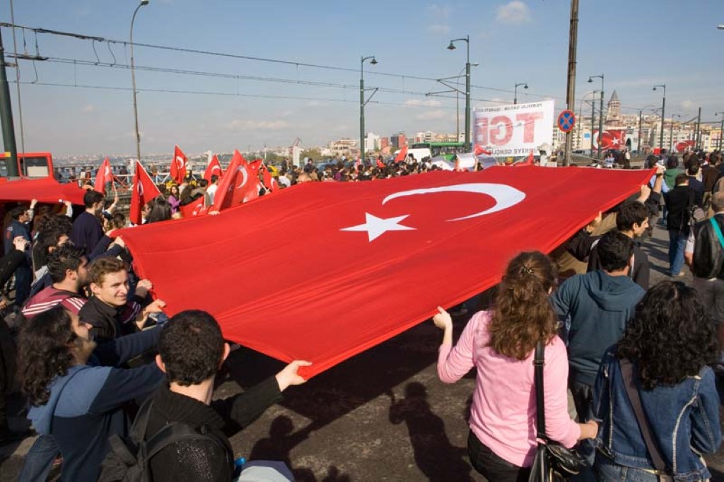 big turkish flag