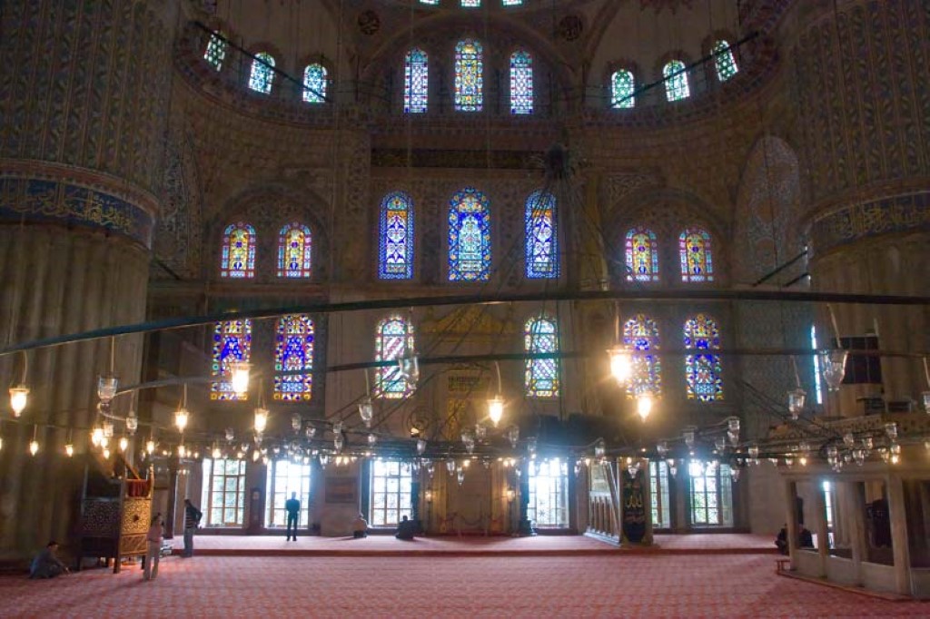 blue mosque interior two