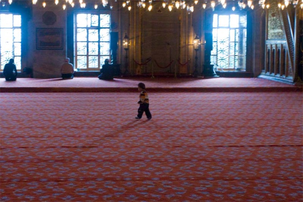 little kid in mosque