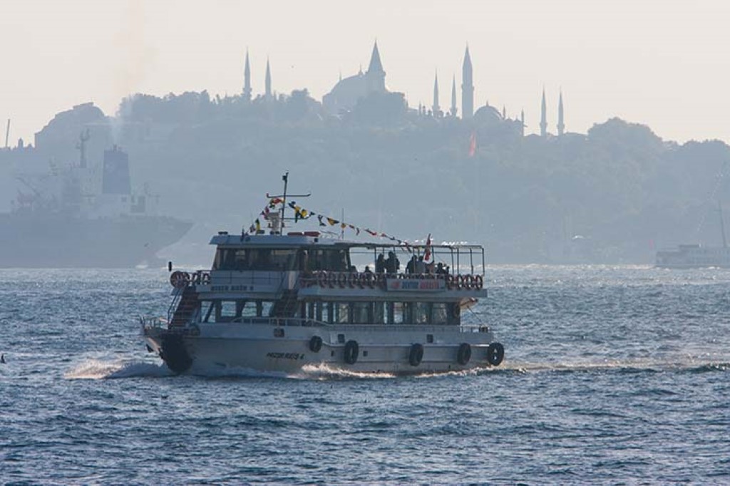 Tourist Tour Ship Istanbul