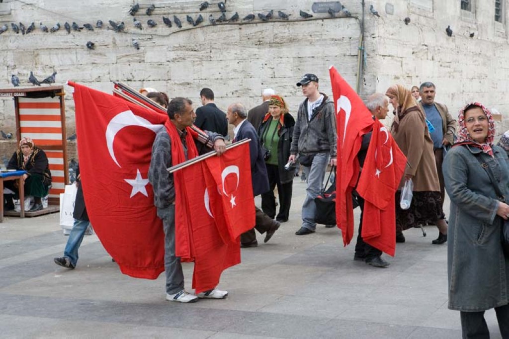 turkish flag sales men